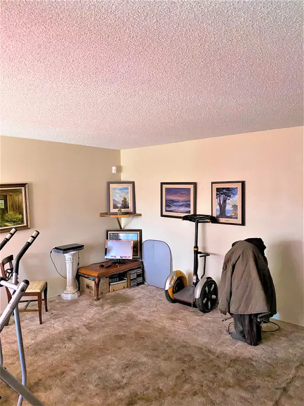 2524 W Dahlia Dr, Phoenix, AZ 85028
