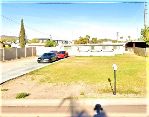 13812 North 8th Place, Phoenix, AZ 85022