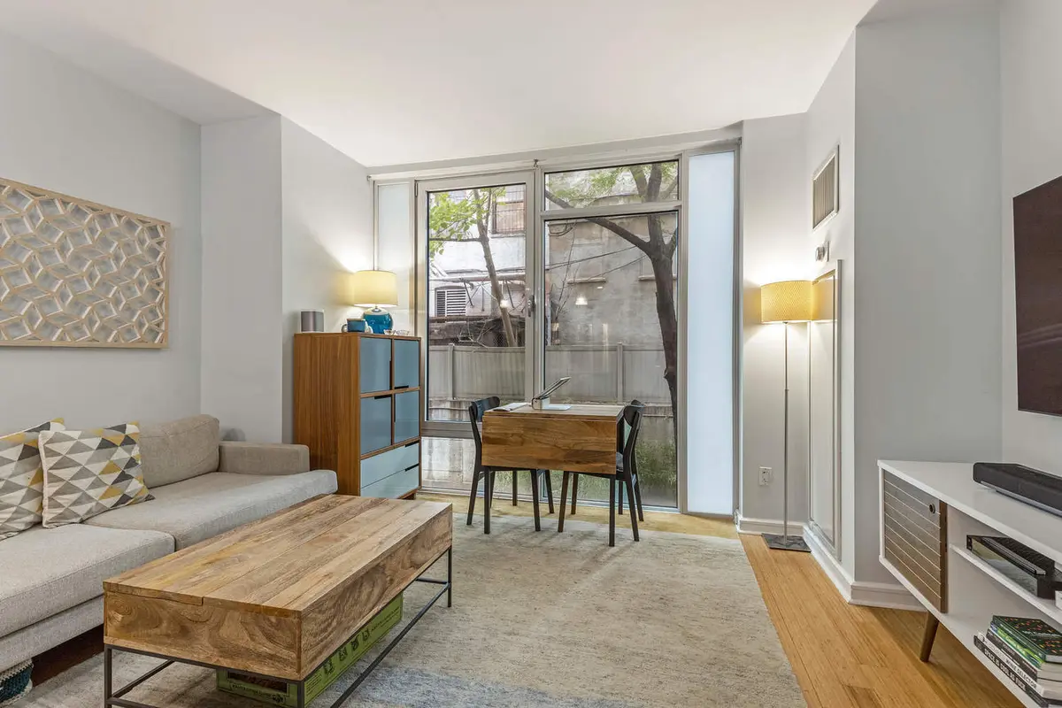 350 W 53rd St #THJ, New York, NY 10019