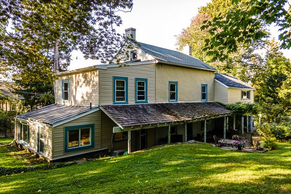 1019 Washington Ln, Jenkintown, PA 19046
