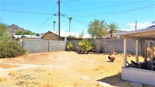 10005 North 13th Place, Phoenix, AZ 85020