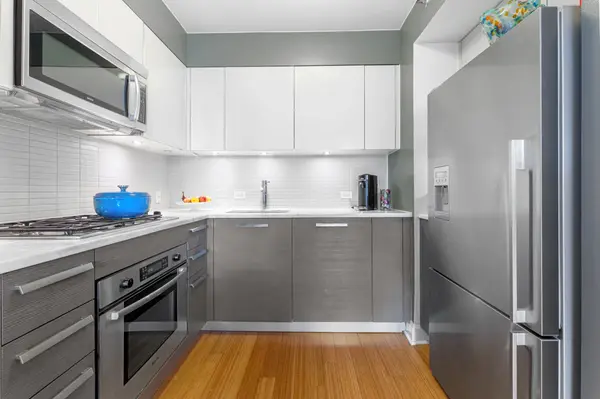 505 W 47th St #2GS, New York, NY 10036