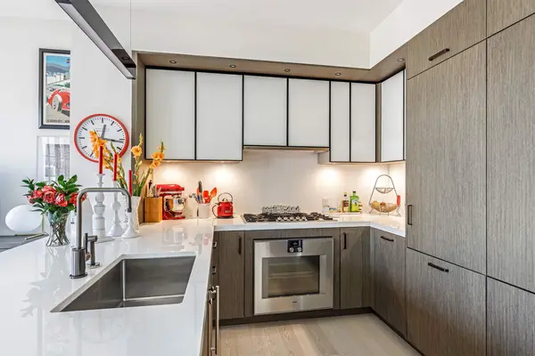 959 1st Ave #13D, New York, NY 10022