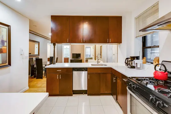 120 W 58th St #4D, New York, NY 10019