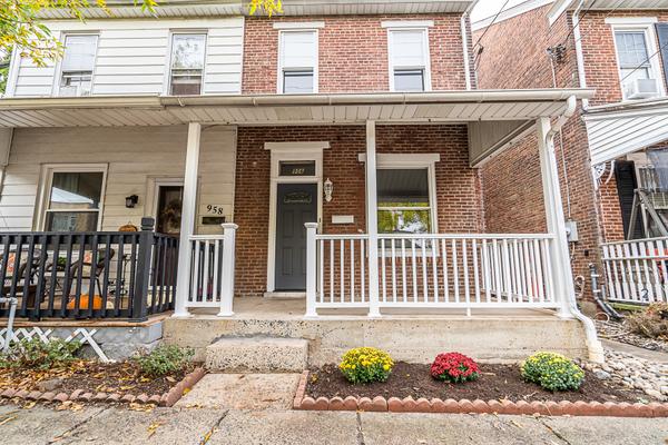 956 Queen St, Pottstown, PA 19464