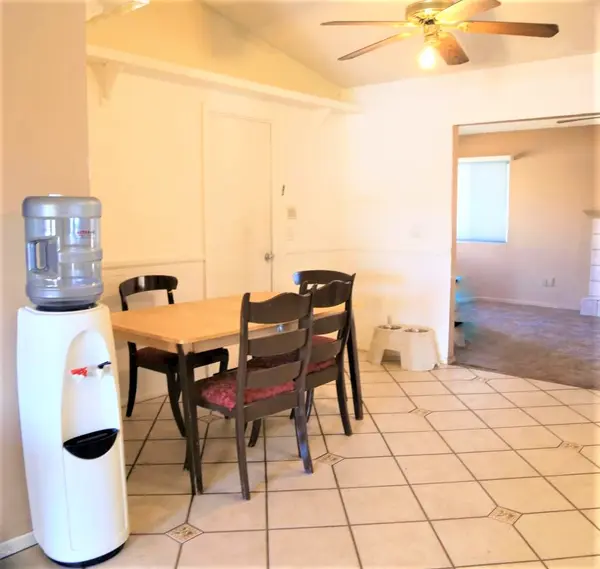 3013 N COMANCHE Dr, Chandler, AZ 85224