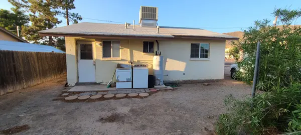 10042 North 8th Avenue, Phoenix, AZ 85021