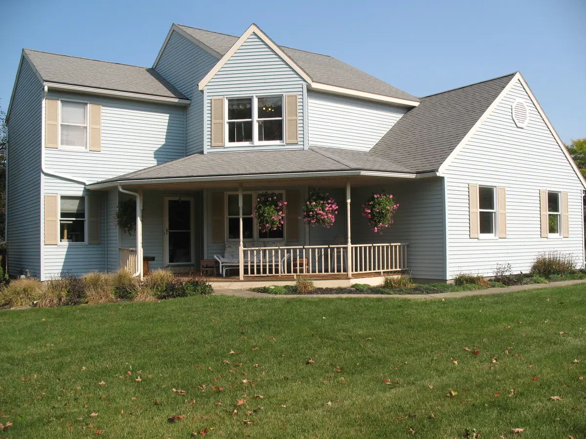 6 Armstrong Cir, Altamont, NY 12009