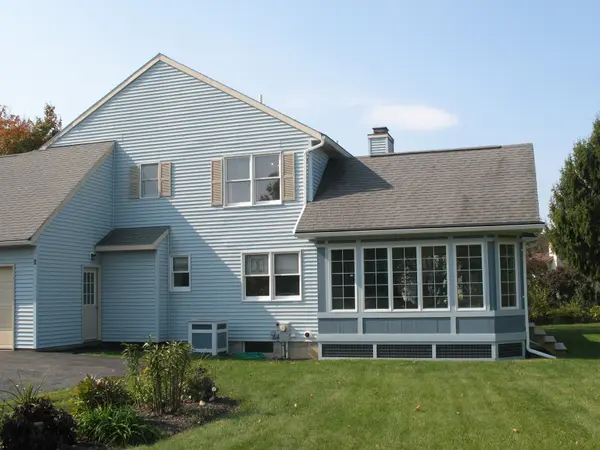 6 Armstrong Cir, Altamont, NY 12009