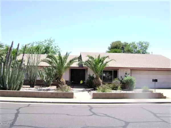 2011 E Gary Cir  Mesa, Az 85213,
