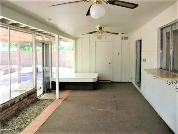 2011 E Gary Cir  Mesa, Az 85213,