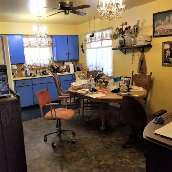 218 W Beautiful Ln, Phoenix, AZ 85041