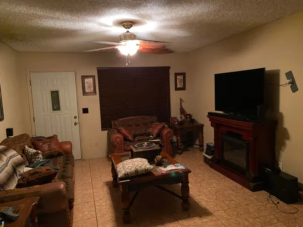 6352 W Hatcher Rd, Glendale Az 85302,