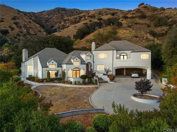 950 Rainbow Dr, Glendora, CA 91741