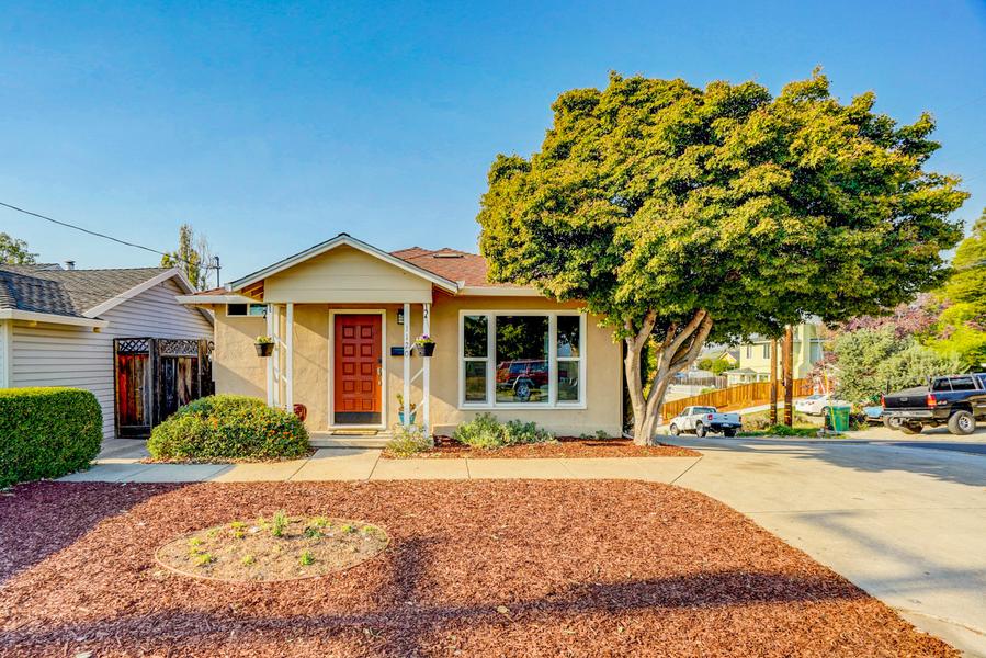 1120 Roxanne Ave, Hayward, CA 94542