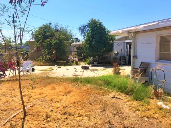 11823 North 113th Avenue, Youngtown, AZ 85363