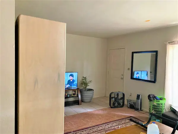 2046 West Medlock Drive, Phoenix, AZ 85015