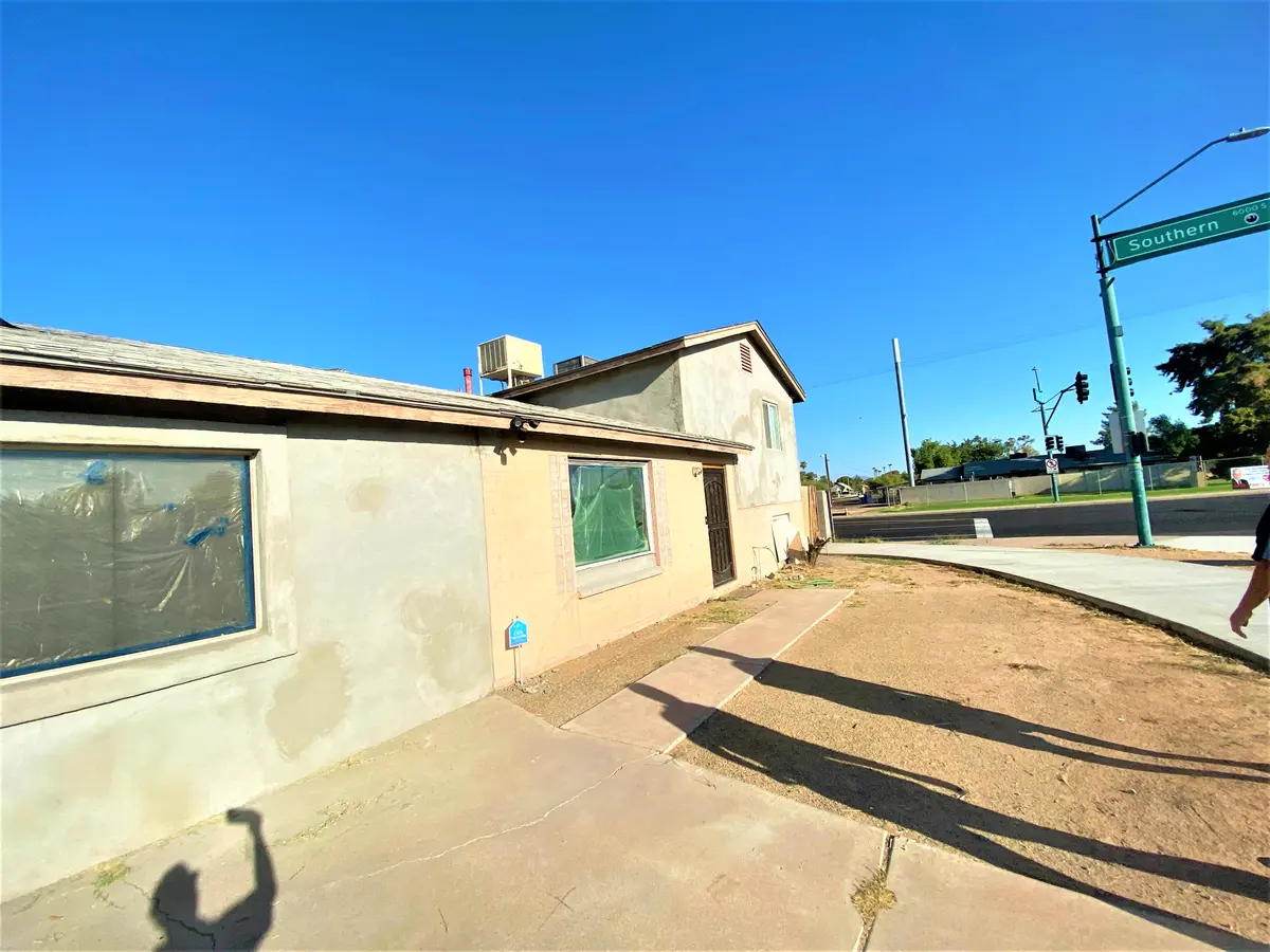 6002 South 44th Street, Phoenix, AZ 85042