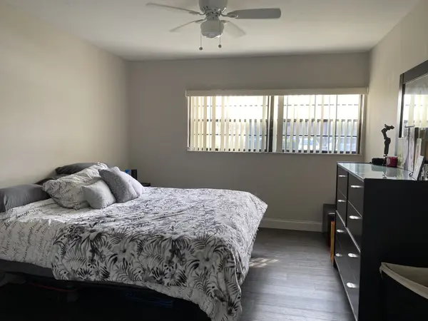 19085 NW 62nd Ave #104, Hialeah, FL 33015