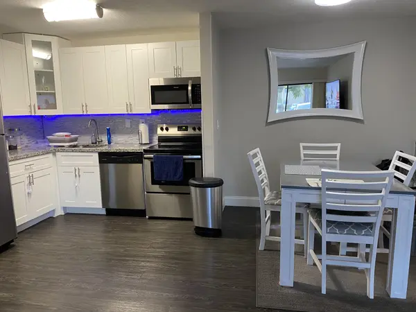 19085 NW 62nd Ave #104, Hialeah, FL 33015