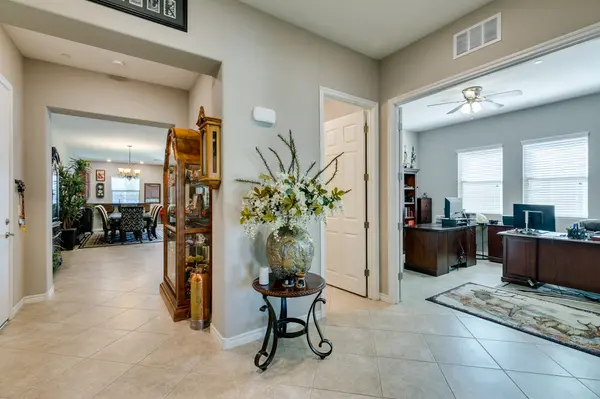 489 Sunrise Breeze Ave, Henderson, NV 89011