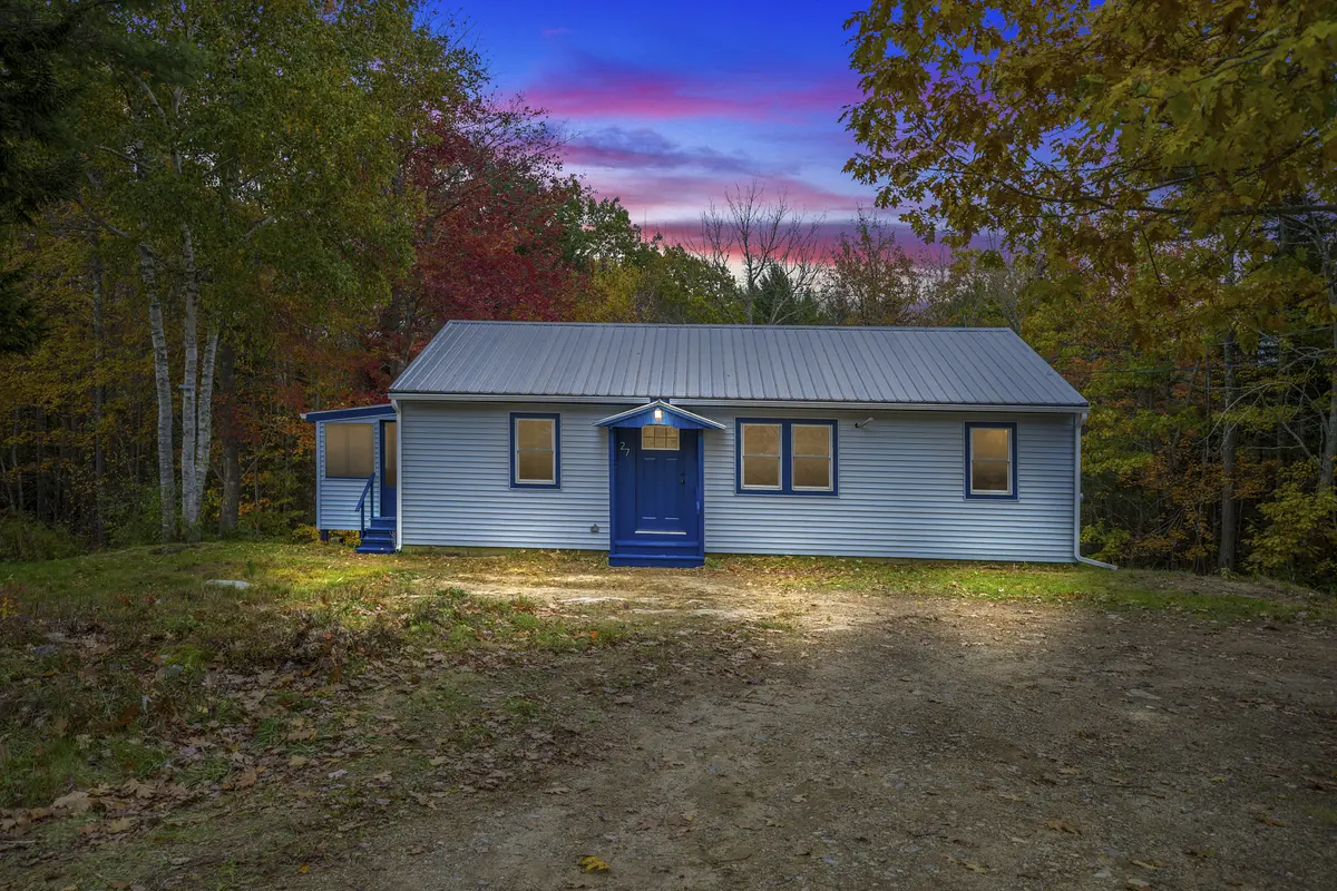 27 Brooks Dr, Phippsburg, ME 04562
