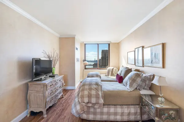 524 E 72nd St #36C, New York, NY 10021