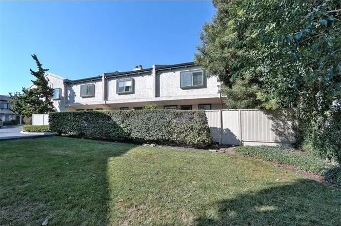 Clyde Ave, Santa Clara, CA 95054