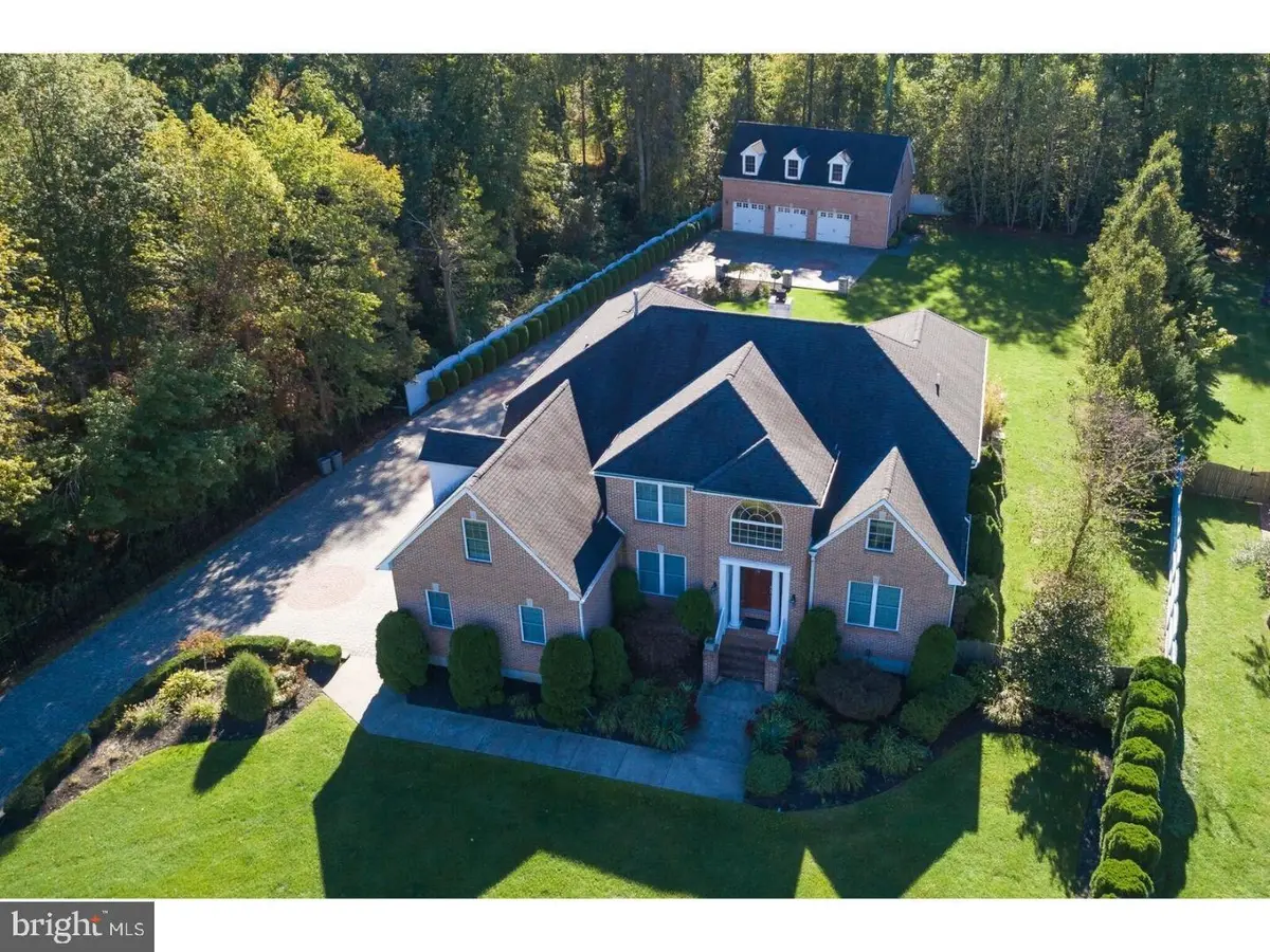 285 Mt Laurel Rd, Mt Laurel, NJ 08054