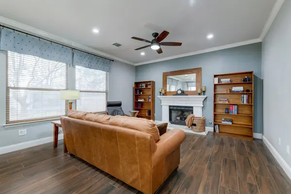 4205 Columbine Dr, Austin, TX 78727