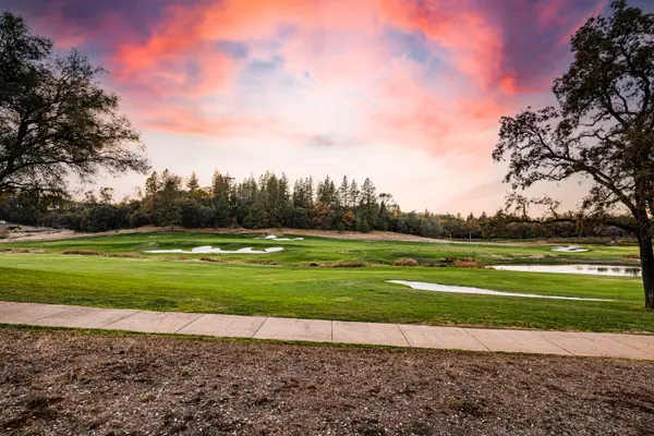 23414 Alexis Dr, Auburn, CA 95602