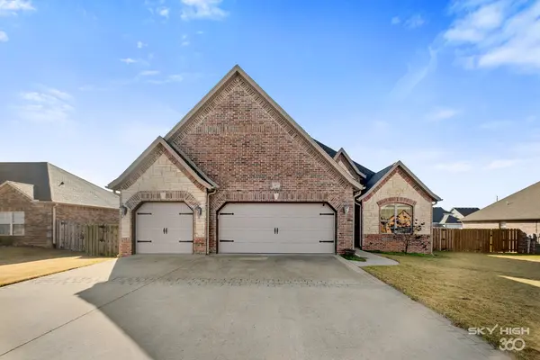 207 Sussex Ave, Lowell, AR 72745