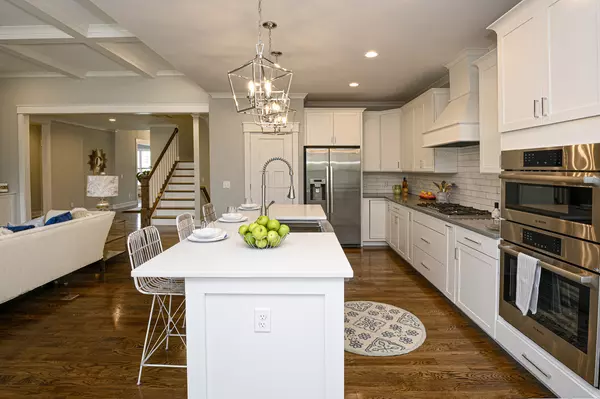 9810 Orchard Trail