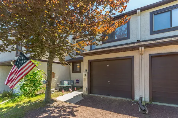 91 Five Crown Royal, Evesham Township, NJ 08053