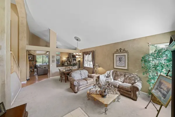 1036 Danielle Dr, Roseville, CA 95747