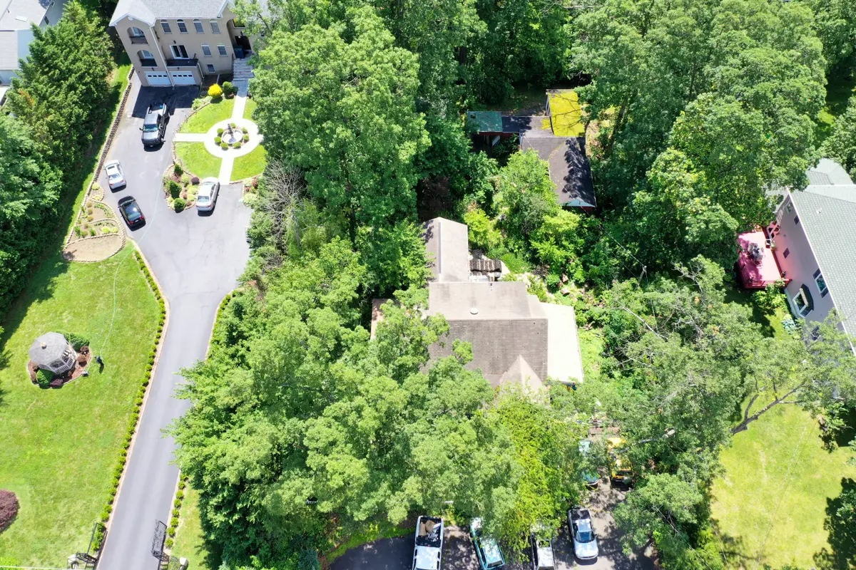 4409 Shirley Gate Rd, Fairfax, VA 22030