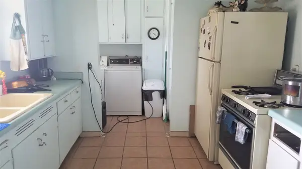 6033 S 3rd Ave, Phoenix, AZ 85041
