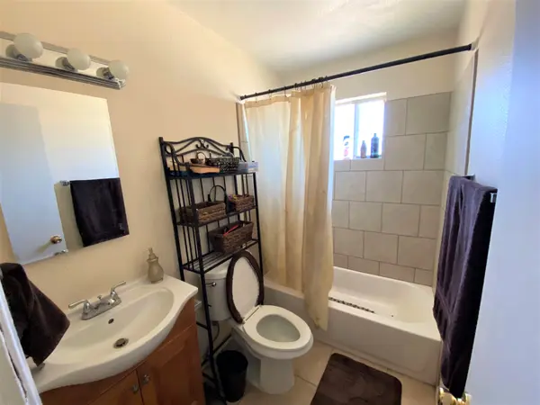 8148 W Avalon Dr, Phoenix, AZ 85033