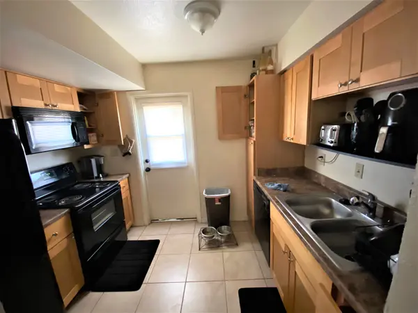 8148 W Avalon Dr, Phoenix, AZ 85033