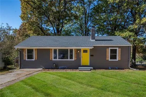 8600 Greenwood Road, Raytown, MO 64138
