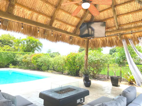 688 East Lakewoode Circle, Delray Beach, FL 33445