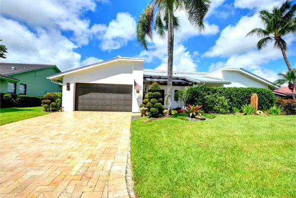 688 East Lakewoode Circle, Delray Beach, FL 33445
