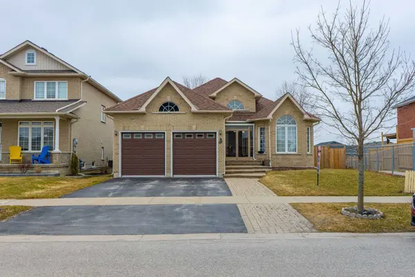 38 Pace Crescent, Bradford West Gwillimbury, ON L3Z 3H8