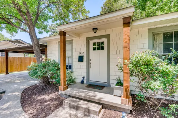 3812 Oaklawn Dr, Fort Worth, TX 76107