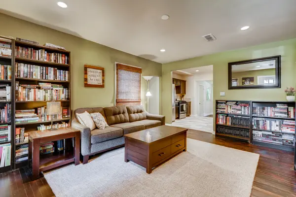 3812 Oaklawn Dr, Fort Worth, TX 76107