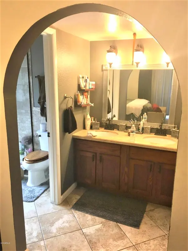 10429 N 49th Ave, Glendale, AZ 85302