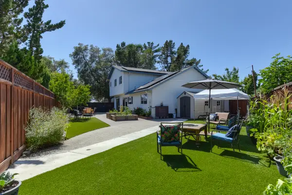 3969 Sugarbush Ln, Castro Valley, CA 94546