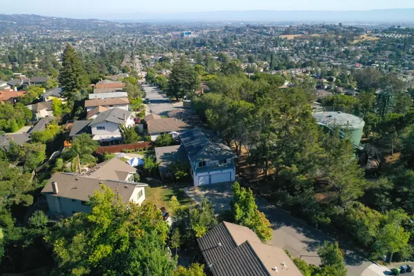 3969 Sugarbush Ln, Castro Valley, CA 94546