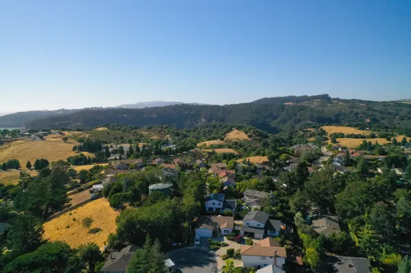 3969 Sugarbush Ln, Castro Valley, CA 94546