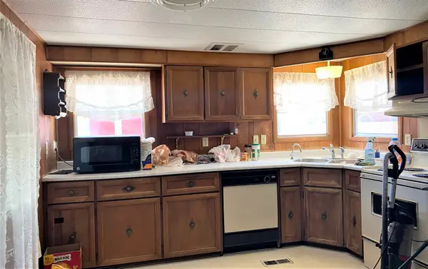 7424 S 41st St, Phoenix, AZ 85042